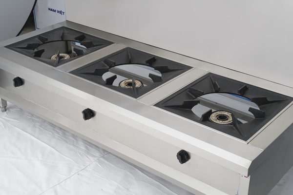 Hình ảnh thực tế bếp hầm công nghiệp 3 họng Inox Nam Việt