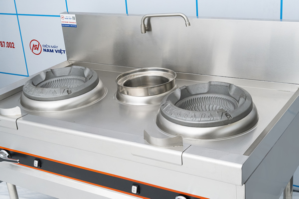 Hình ảnh thực tế bếp á đôi họng gang