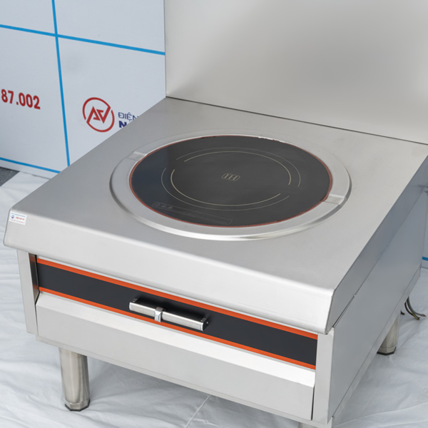 Cận cảnh chi tiết bếp từ công nghiệp đơn mặt phẳng