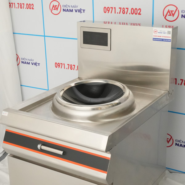 Chi tiết cận cảnh Bếp từ công nghiệp đơn mặt lõm