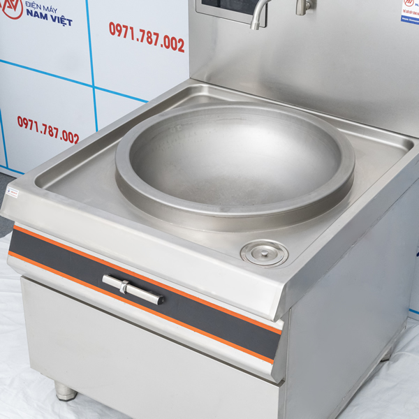 Cận cảnh chi tiết bếp từ công nghiệp đơn họng xào trực tiếp