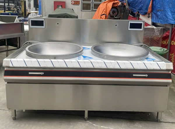 Hình ảnh thực tế bếp từ công nghiệp đôi họng xào trực tiếp phi 800