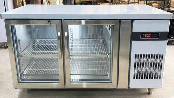 Hình ảnh thực tế Bàn mát công nghiệp 2 cánh kinh 1m5